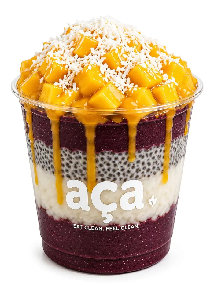 Mango Sticky Rice Açaí Bowl von aça Dresden