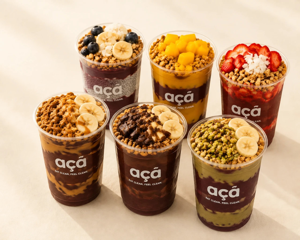 Sechs aça Bowls nebeneinander, Catering